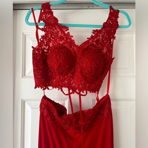 Hot red prom dress! - Picture 7 of 10